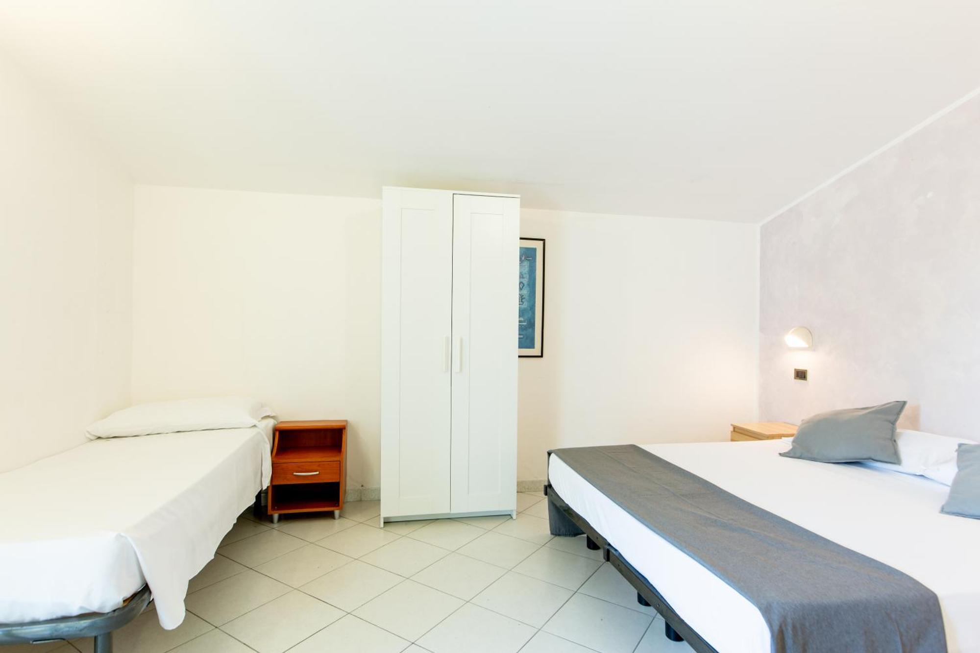 Hotel Marzia Con Piscina ริชโชเน ภายนอก รูปภาพ